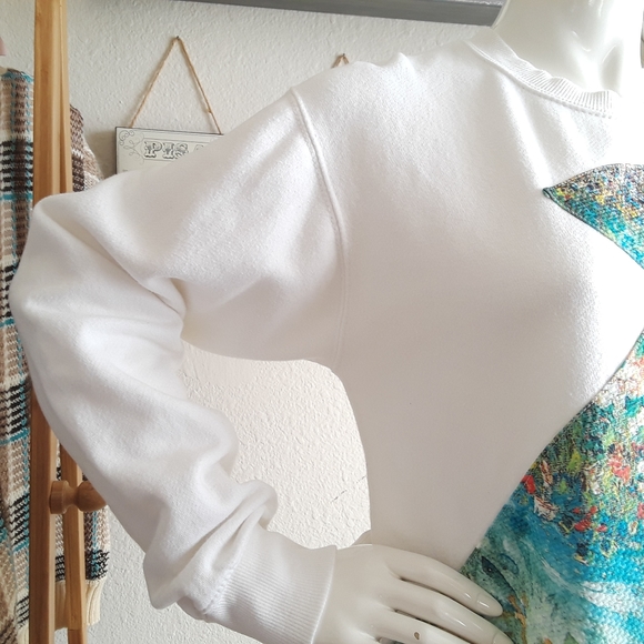 Shirt sweater mix colors printed/white Small - Picture 5 of 8